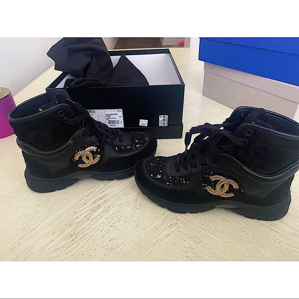 Chanel High top Sneakers